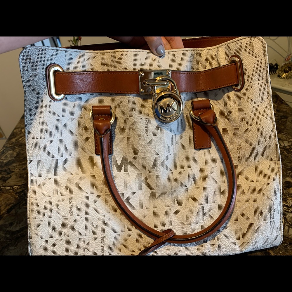 Michael Kors Hamilton Logo in Vanilla Cream